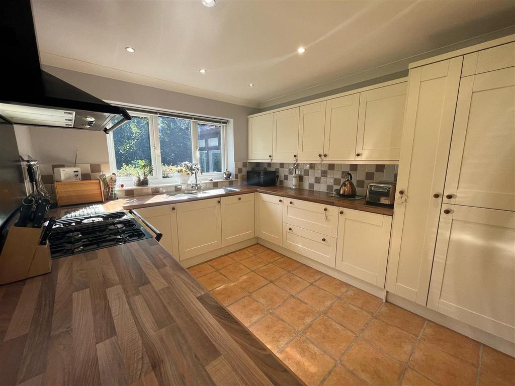 Hollowdene Garth, Crook 4 bed detached house for sale £360,000