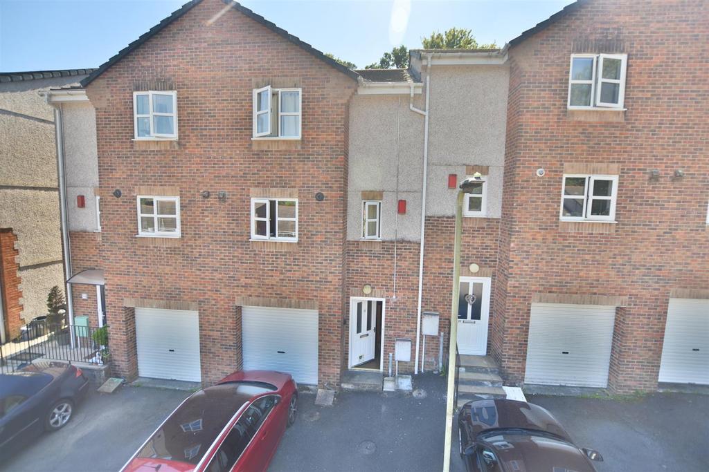 Meadow Brook, Tavistock 4 bed terraced house £275,000