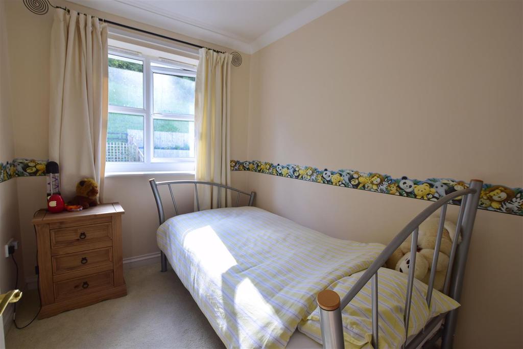Meadow Brook, Tavistock 4 bed terraced house £275,000