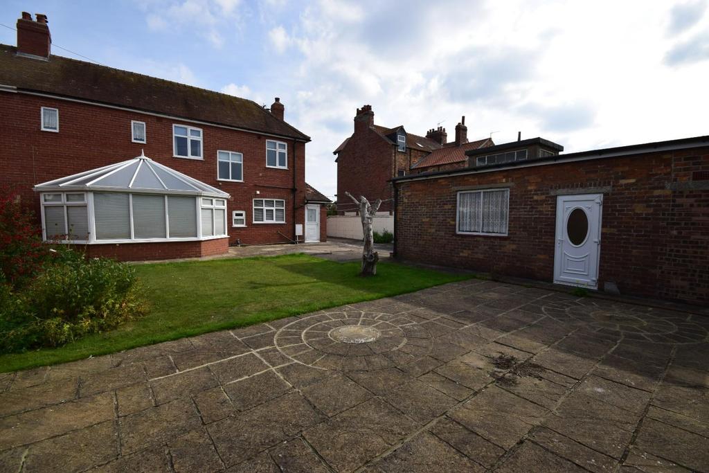 West Avenue, Filey 3 bed semidetached house for sale £325,000