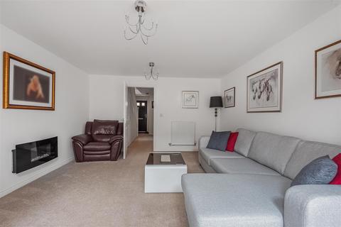 4 bedroom terraced house for sale - Lochem Road,