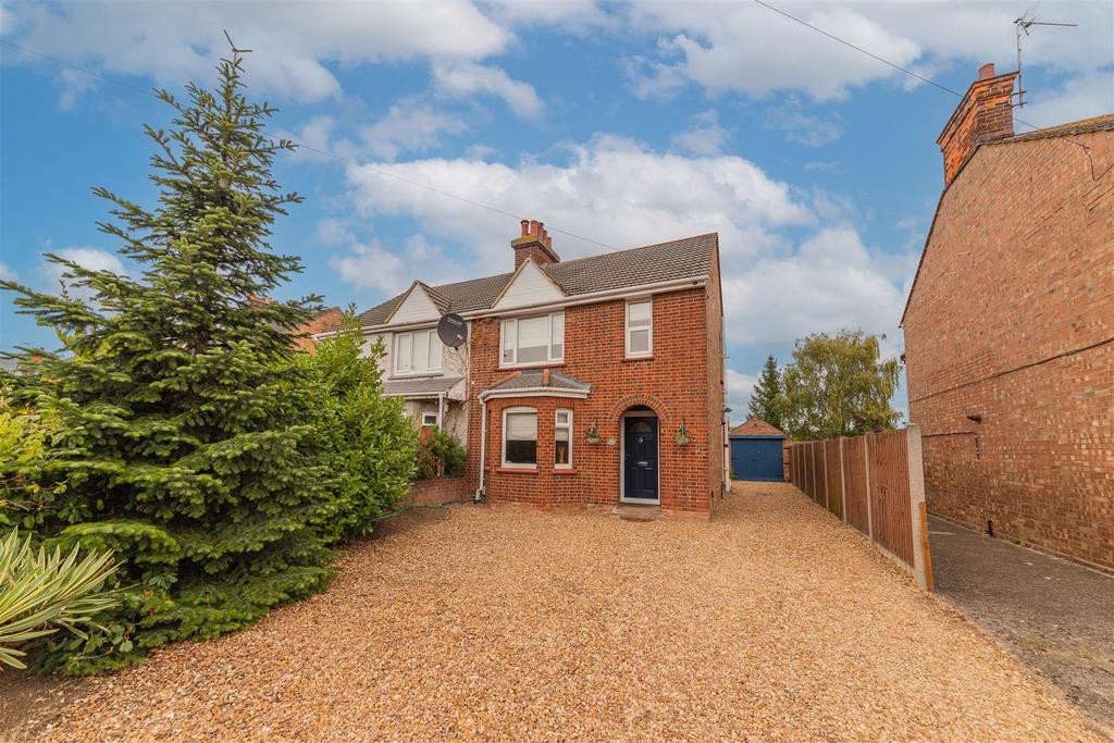 High Street, Clapham, Bedford 3 bed semidetached house £350,000