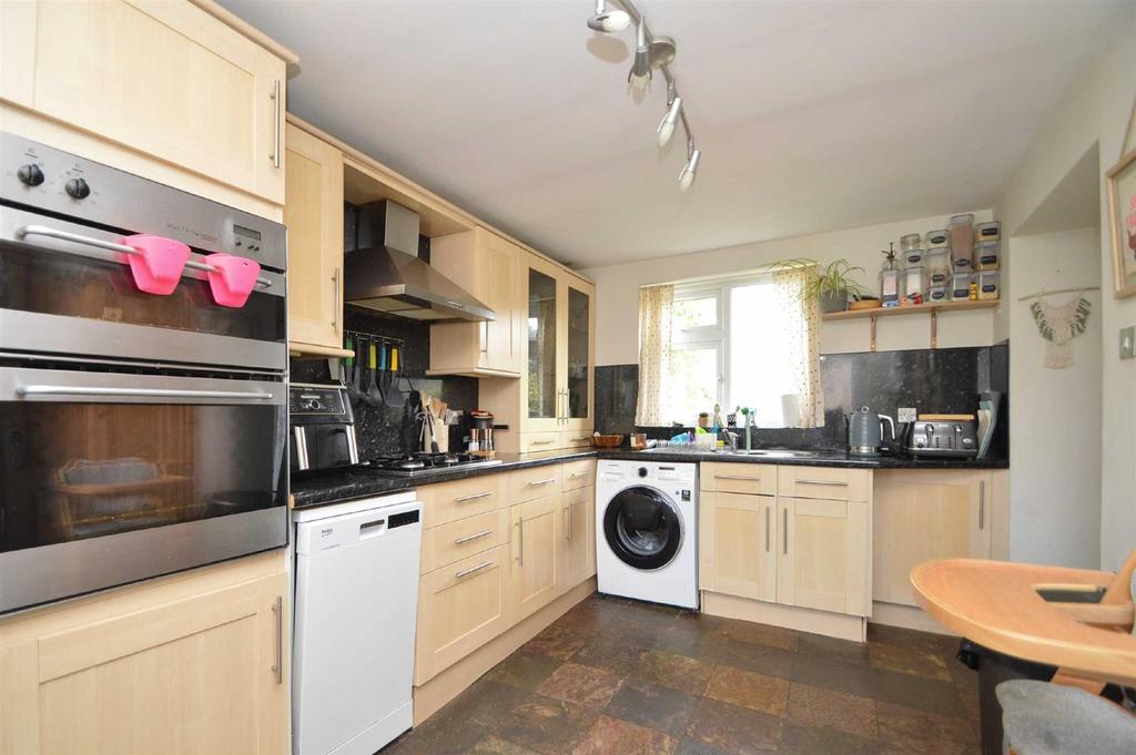 Pool Rise, Springfield, Shrewsbury 2 bed semidetached house £200,000