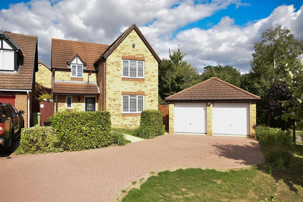 Turner Road, Wellingborough 4 bed detached house £1,500 pcm (£346 pw)