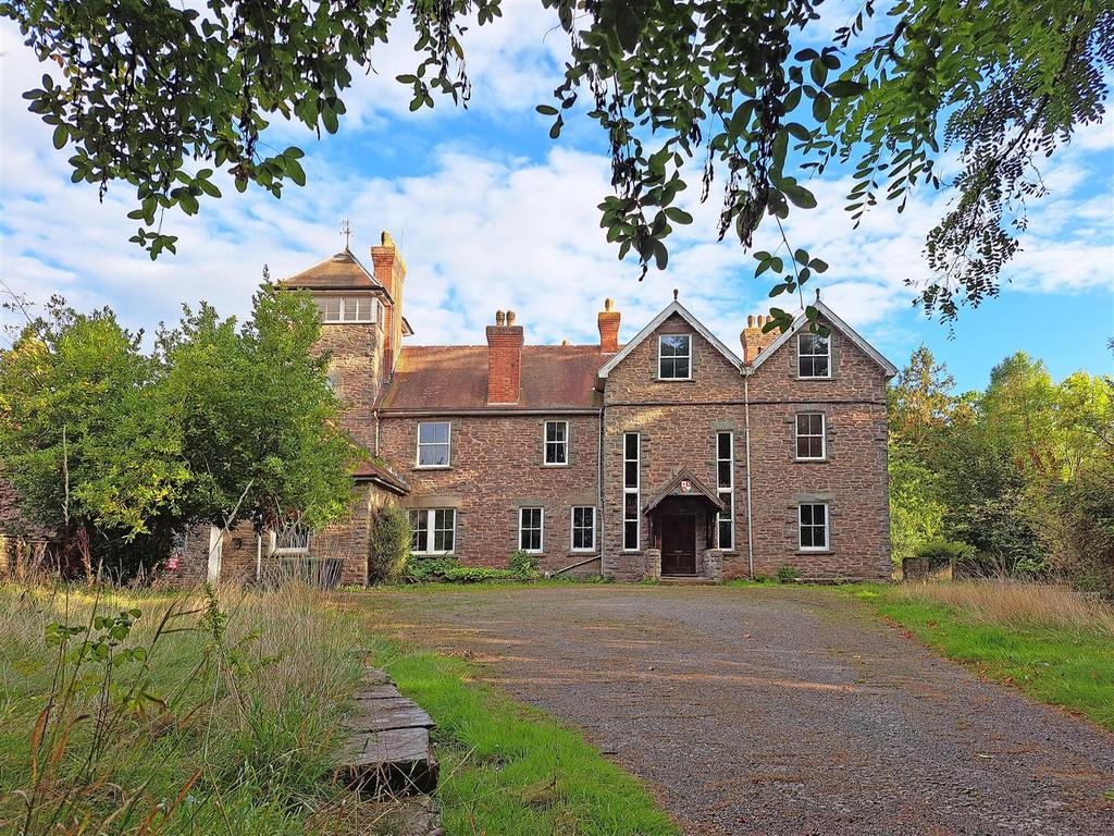 HayOnWye, Herefordshire 20 acres 10 bed detached house for sale £