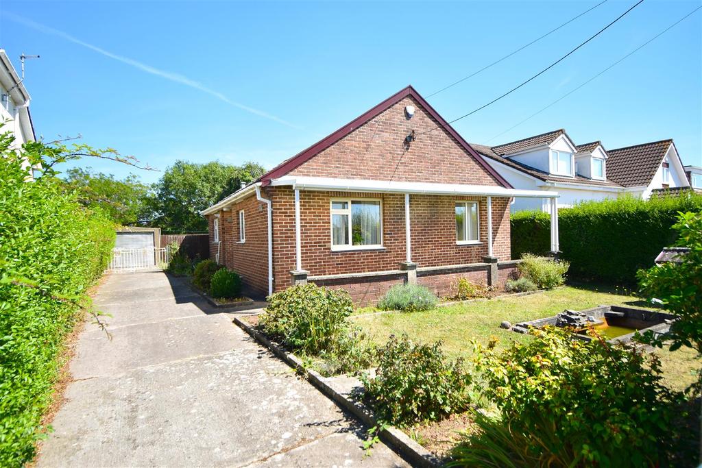 Valley Road, Portishead 3 bed detached bungalow £650,000