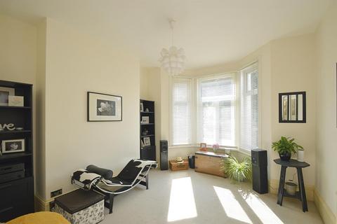 5 bedroom end of terrace house for sale, SCOPE FOR SELF-CONTAINED FLAT * SANDOWN