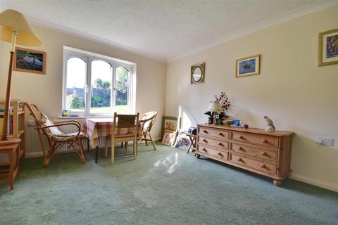 1 bedroom flat for sale - Shepherds Way, Fairlight, Hastings