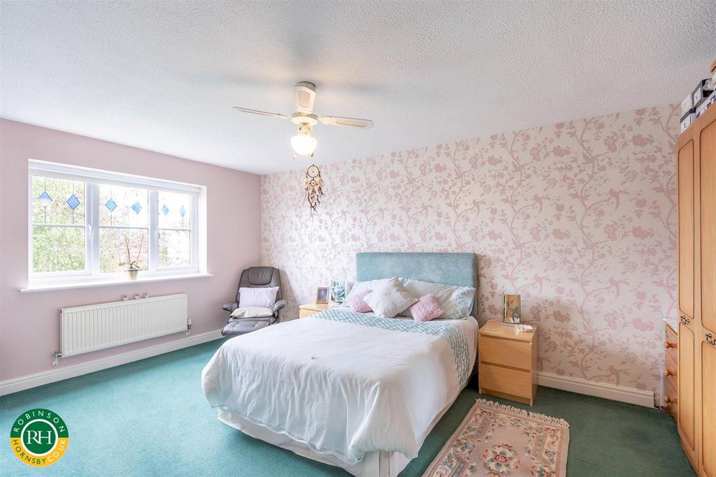 Master bedroom.jpg