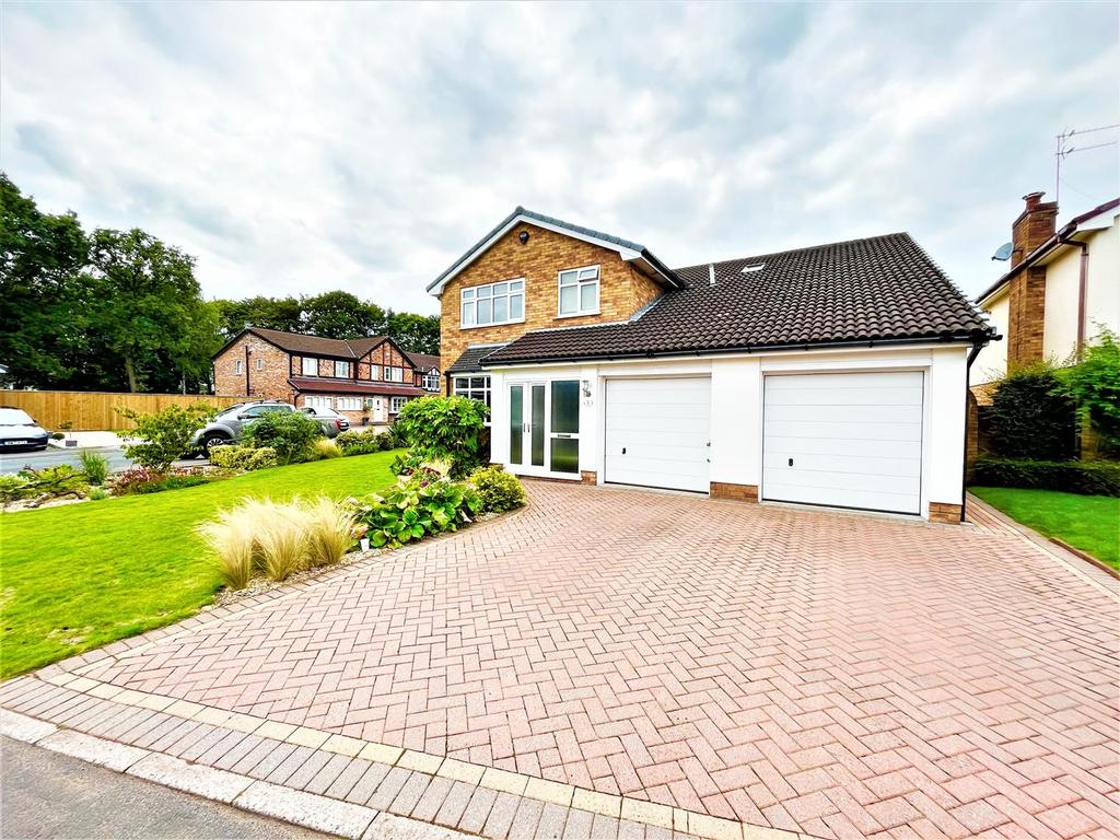 Thornfield Hey, Wilmslow 5 bed detached house £695,000