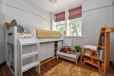 3 Canada Road, Rawdon, Leeds, LS19 6LR