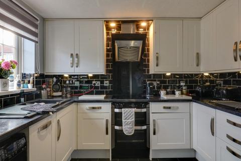 94 Danbury Crescent, South Ockendon, RM15 5XF