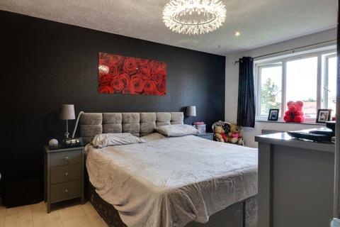 94 Danbury Crescent, South Ockendon, RM15 5XF