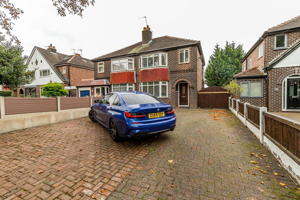 Manor Avenue, Sale 3 bed semidetached house £1,250 pcm (£288 pw)