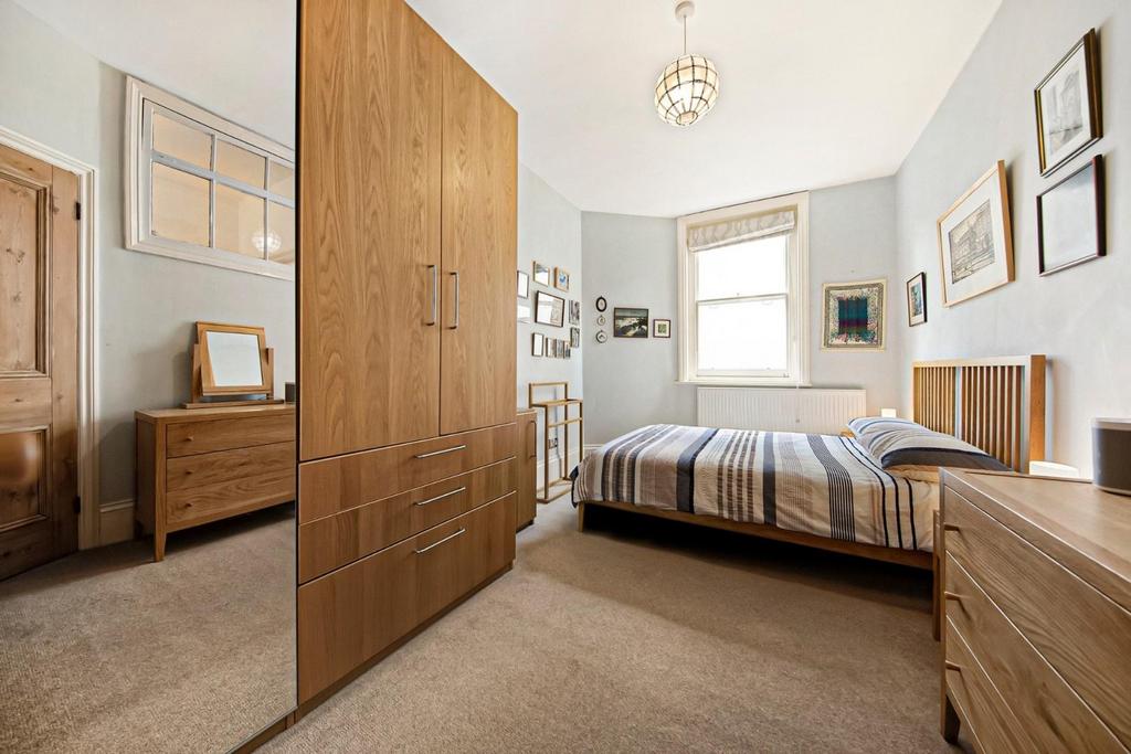 Bedroom (4).jpg