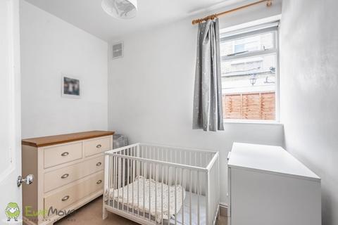 18 Trinity Road, London, N22 8LB
