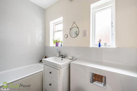 18 Trinity Road, London, N22 8LB