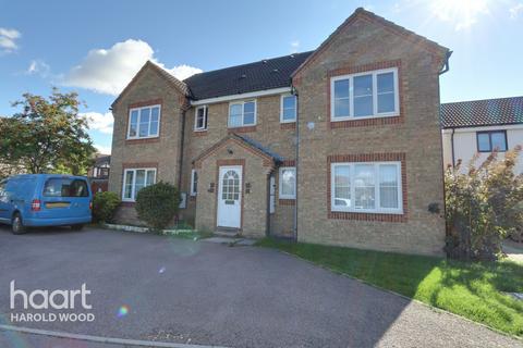 8 Watson Gardens, Harold Wood, Romford, RM3 0WZ
