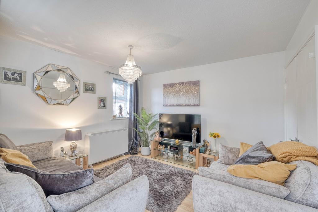 Scaife Road, Aston Fields... 1 bed cluster house £160,000