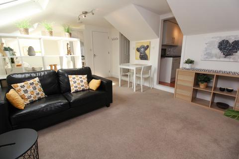 Studio to rent, Parkstone Heights, Lower Parkstone