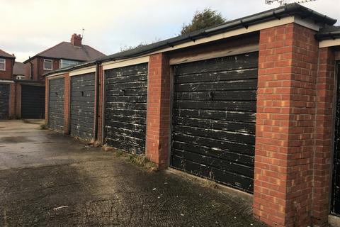 Garage to rent, Cunliffe Road, Blackpool FY1