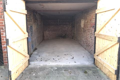 Garage to rent, Rear Condor Grove , Blackpool FY1