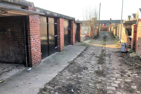 Garage to rent, Rear Condor Grove , Blackpool FY1