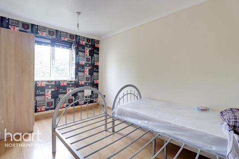 19 Crowthorp Road, Northampton, NN3 5DU