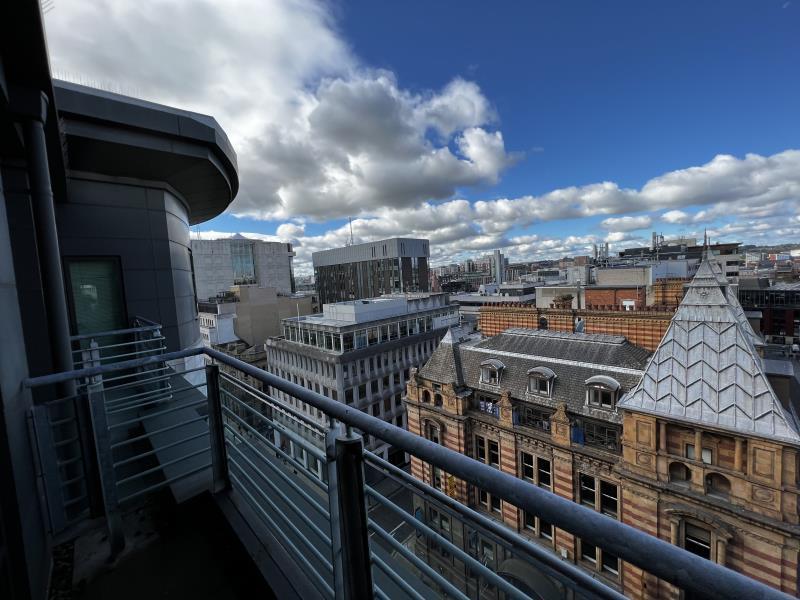 PARK HOUSE APARTMENTS, PARK ROW LS1 5HB 2 bed apartment £1,800 pcm (£415 pw)