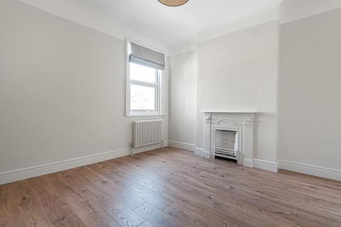 2a Pevensey Road, London, SW17 0HW