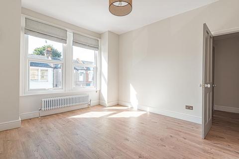 2a Pevensey Road, London, SW17 0HW