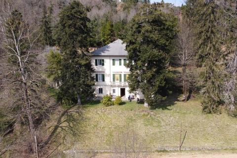 9 bedroom villa, 19020 Brugnato SP