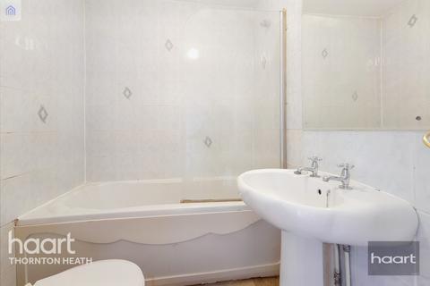 18 The Drive, Thornton Heath, CR7 8LA