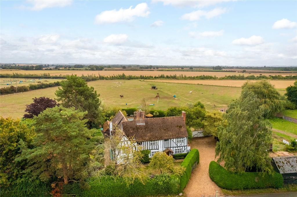 Southill Road, Broom, Biggleswade, Bedfordshire, SG18 5 bed detached