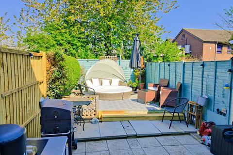 19 Poulcott, Wraysbury, Staines, TW19 5DN
