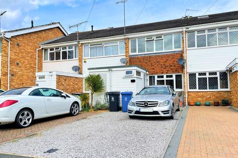 19 Poulcott, Wraysbury, Staines, TW19 5DN