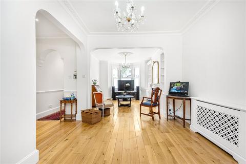 5 bedroom terraced house to rent, Colestown Street, London, SW11