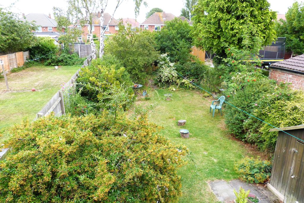 Parkstone Road, Leicester 3 bed semidetached house £300,000