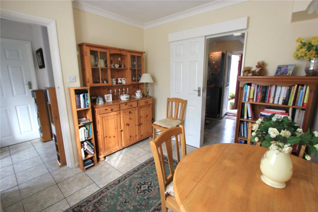 Wadnall Way, Knebworth, Hertfordshire, SG3 3 bed terraced house £500,000