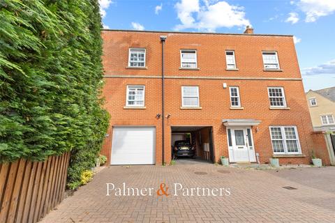 5 bedroom semi-detached house for sale, Septimus Drive, Highwoods, Colchester, Essex, CO4