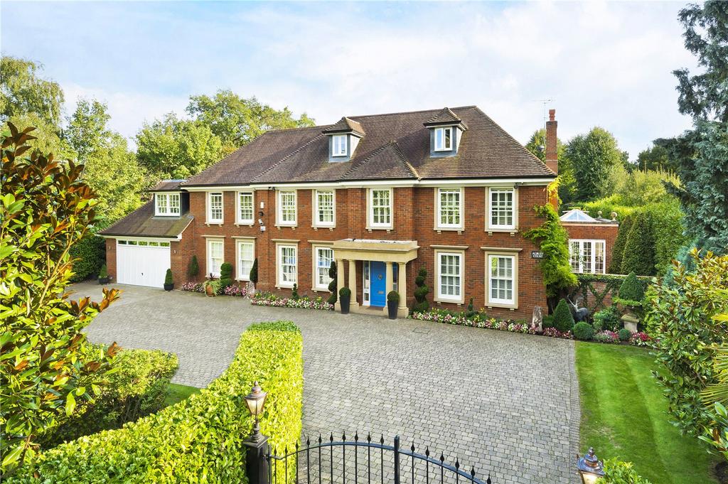 Albury Road, Burwood Park, WaltononThames, Surrey, KT12 7 bed