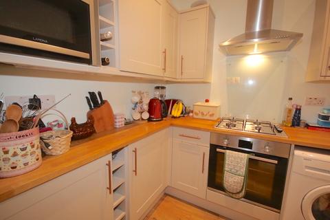 2 bedroom flat to rent, Slateford Road, Slateford, Edinburgh, EH11