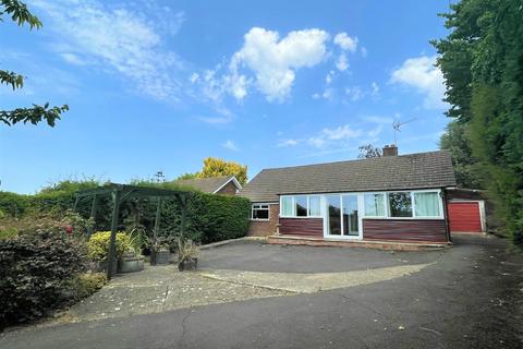 2 bedroom detached bungalow for sale - Sherbrooke Close, Kings Worthy, Winchester
