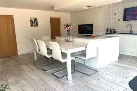 9 Alexandra Road, Hythe, Southampton, SO45 6BA