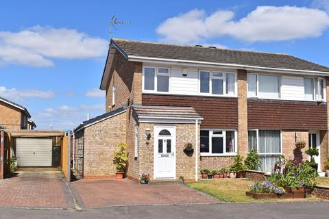 3 bedroom semi-detached house for sale - Sycamore Close, Towcester, NN12