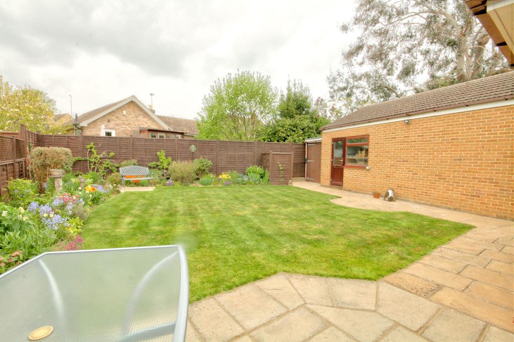 Ambrose Rise, Wheatley, OX33 3 bed detached bungalow £565,000