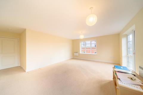 2 bedroom flat for sale, Kestrel Road, Farnborough, GU14