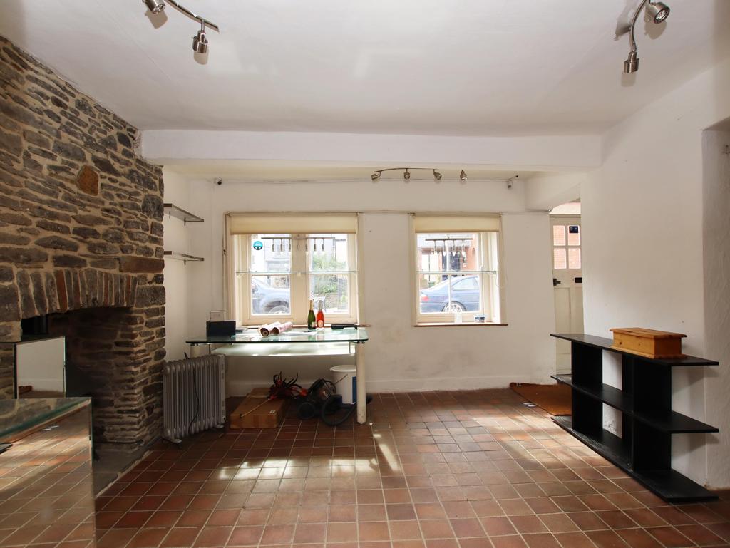 Swan Street, Llantrisant, CF72 8ED 2 bed cottage for sale £235,000