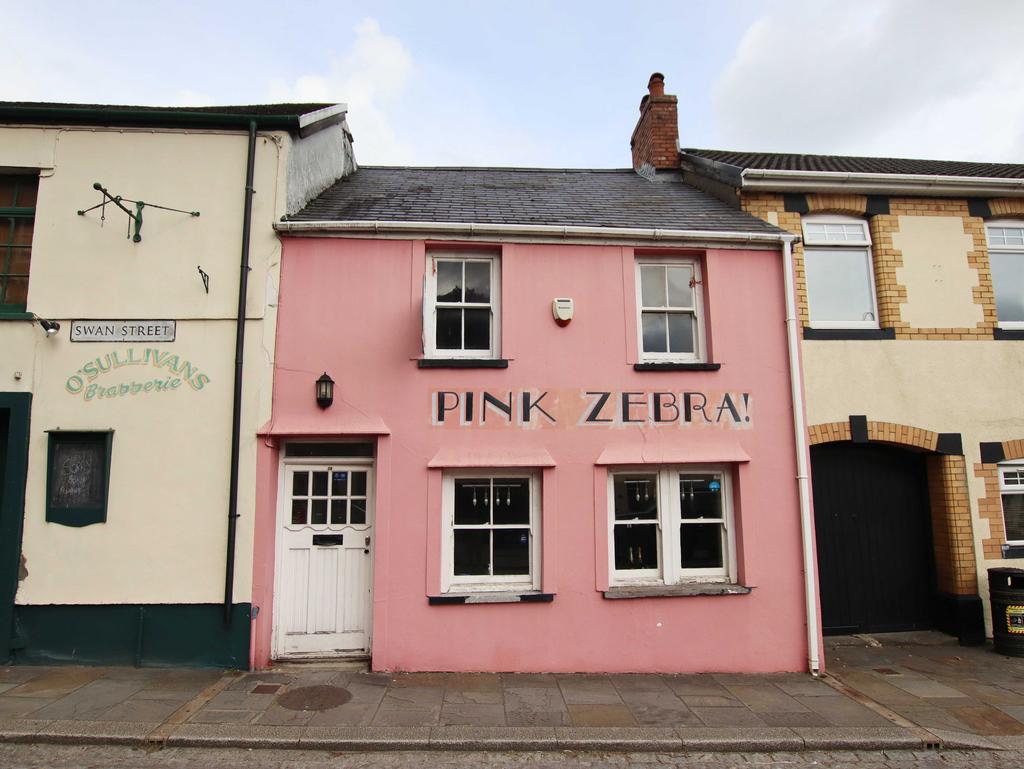 Swan Street, Llantrisant, CF72 8ED 2 bed terraced house for sale £195,000