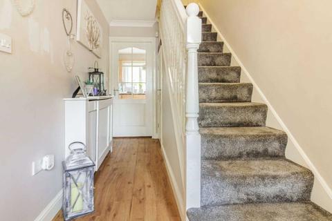 2 Gresford Close, Woolley Grange, Barnsley, S75 5QR